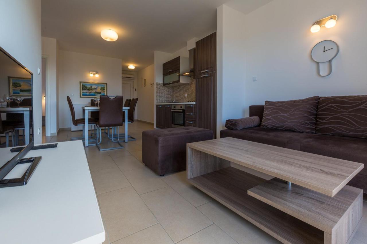 Domino Apartment ดรามัลย์ ภายนอก รูปภาพ