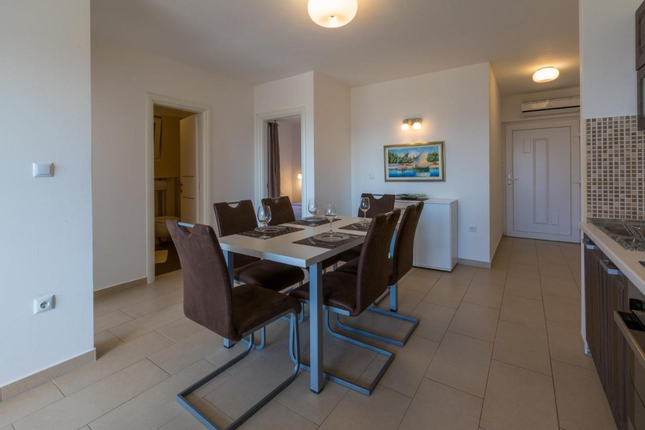 Domino Apartment ดรามัลย์ ภายนอก รูปภาพ