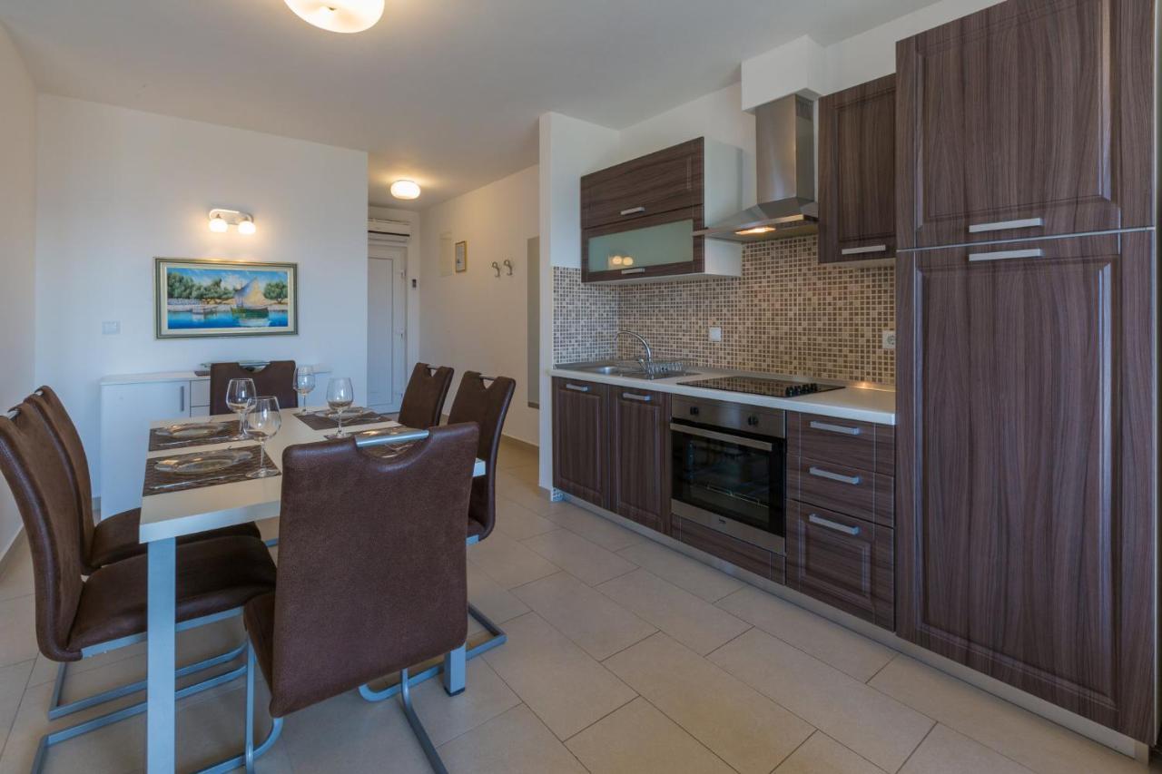 Domino Apartment ดรามัลย์ ภายนอก รูปภาพ