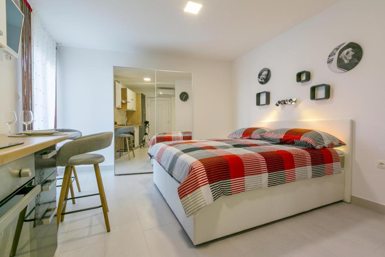 Domino Apartment ดรามัลย์ ภายนอก รูปภาพ
