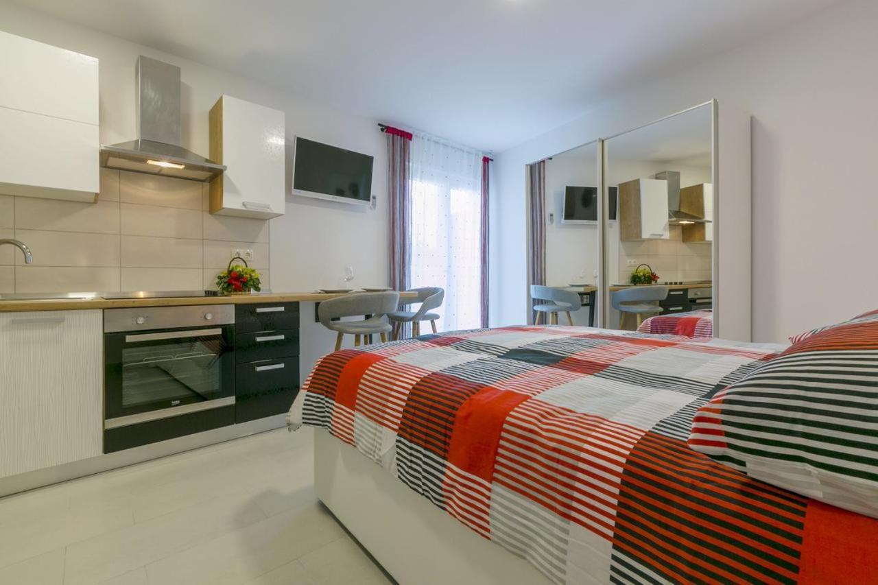 Domino Apartment ดรามัลย์ ภายนอก รูปภาพ